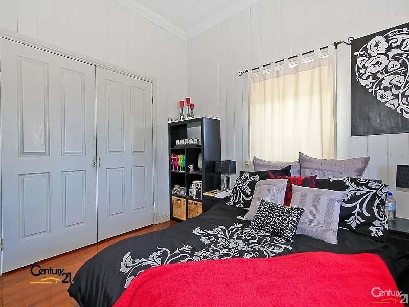 68 Ronald Street, Wynnum QLD 4178