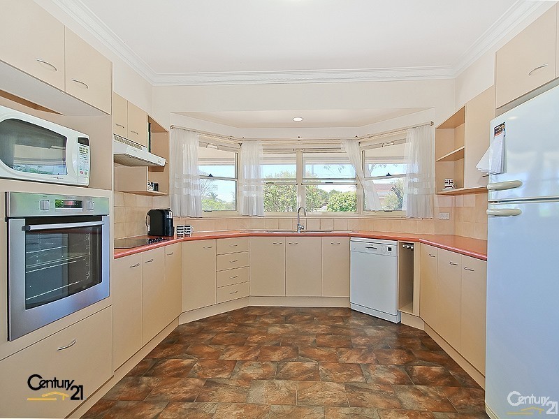 197 Randall Road, Wynnum West QLD 4178