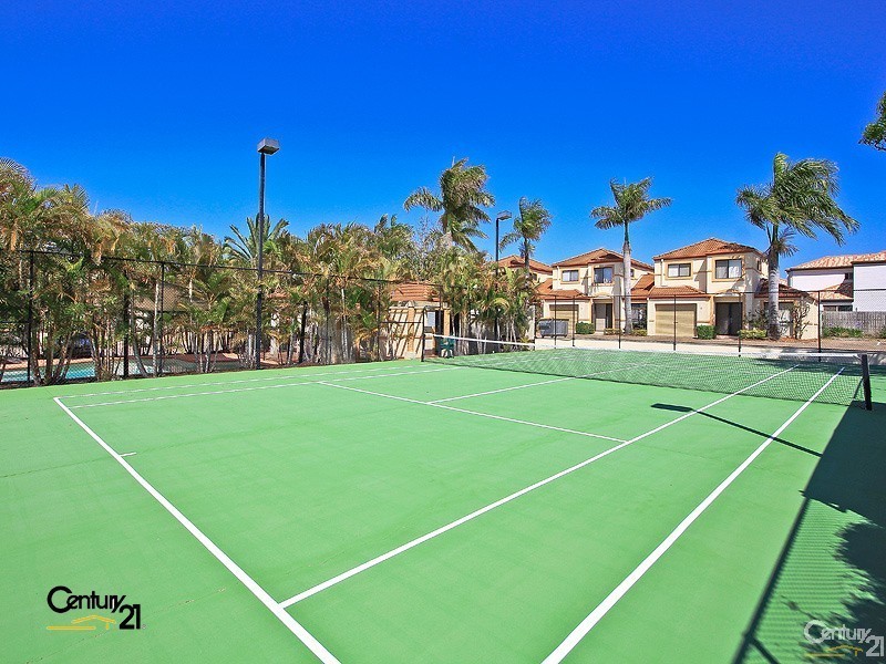 11/74 Plaza Street, Wynnum West QLD 4178