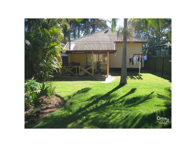 64 Wondal Road, Wynnum QLD 4178