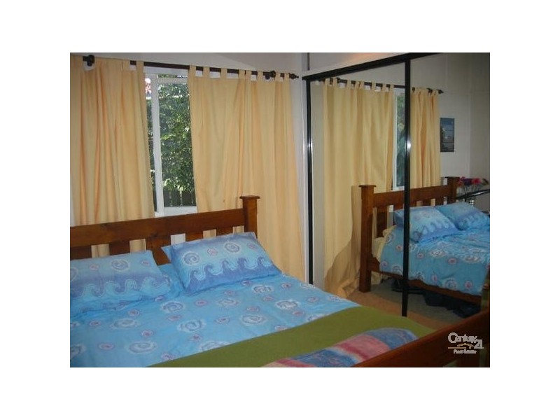 64 Wondal Road, Wynnum QLD 4178