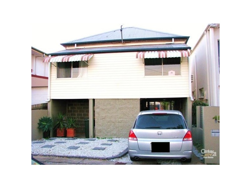 15 Glenora Street, Wynnum QLD 4178