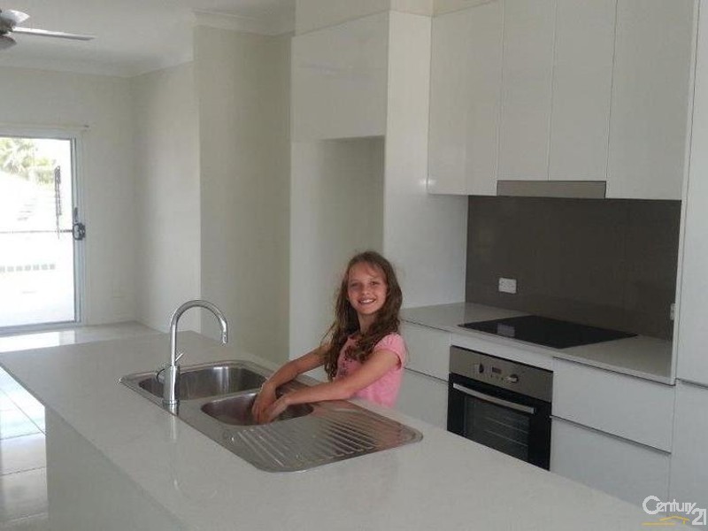 52 Dibar Street, Wynnum QLD 4178