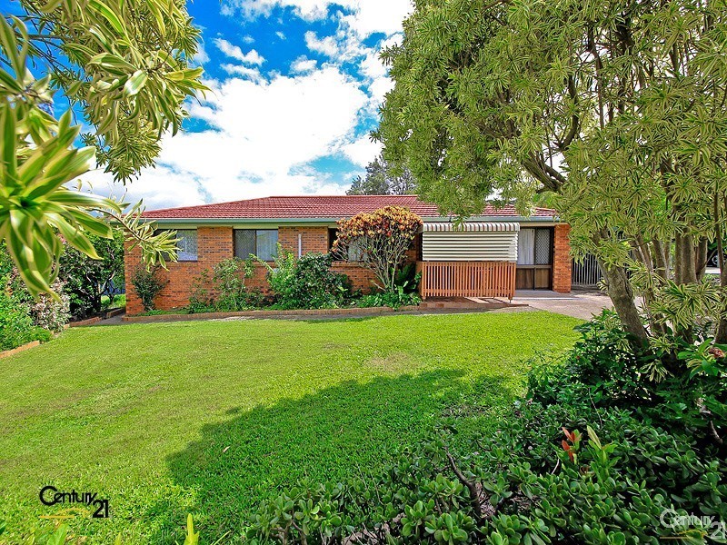 11 Ian Street, Lota QLD 4179