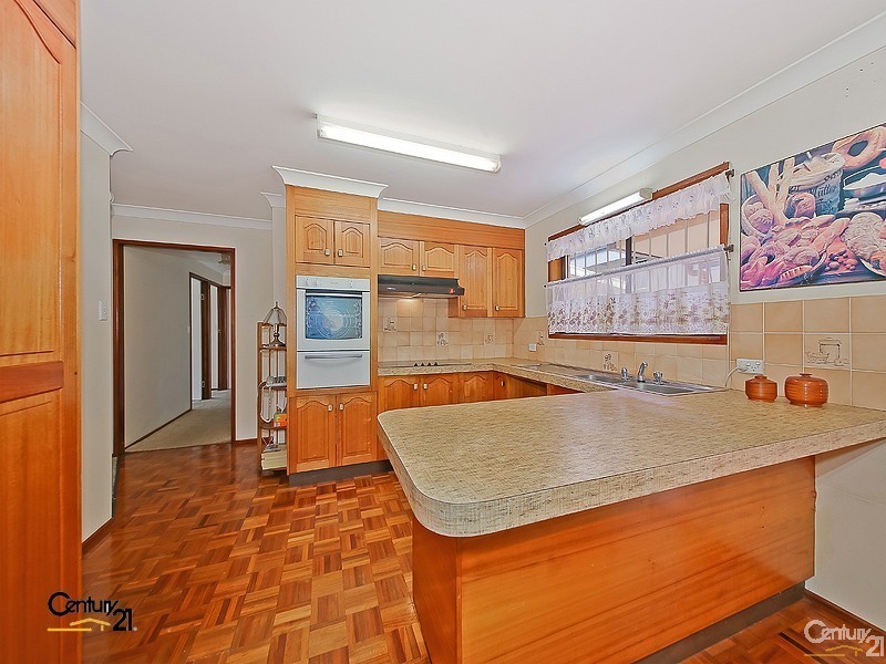 11 Ian Street, Lota QLD 4179