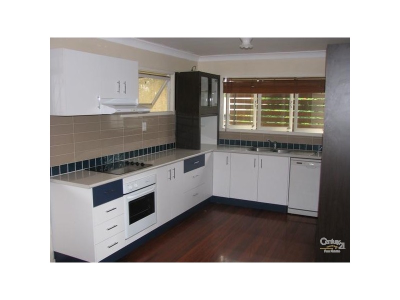 8 Sorrento Street, Wynnum QLD 4178