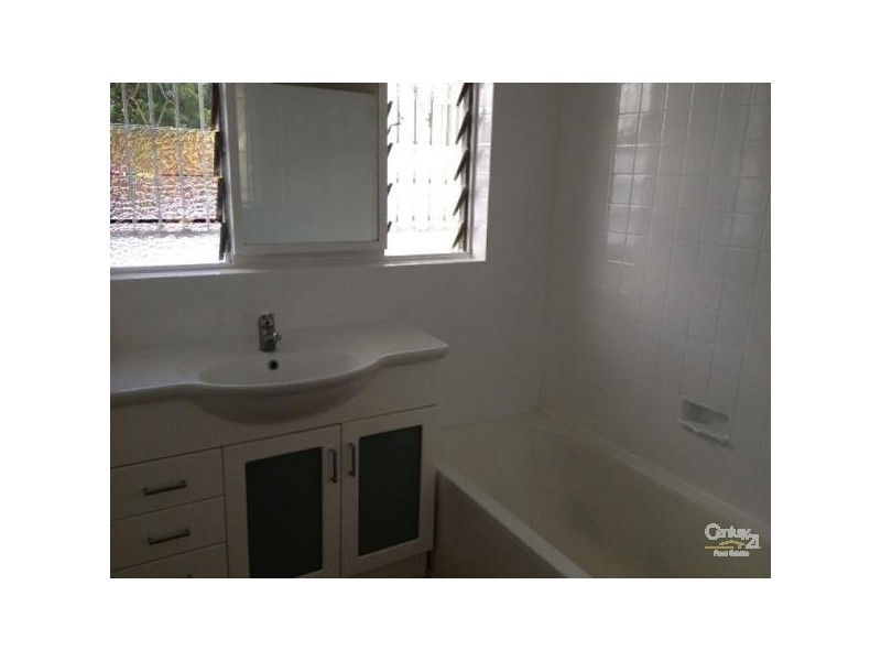 89 Waterview Avenue, Wynnum QLD 4178