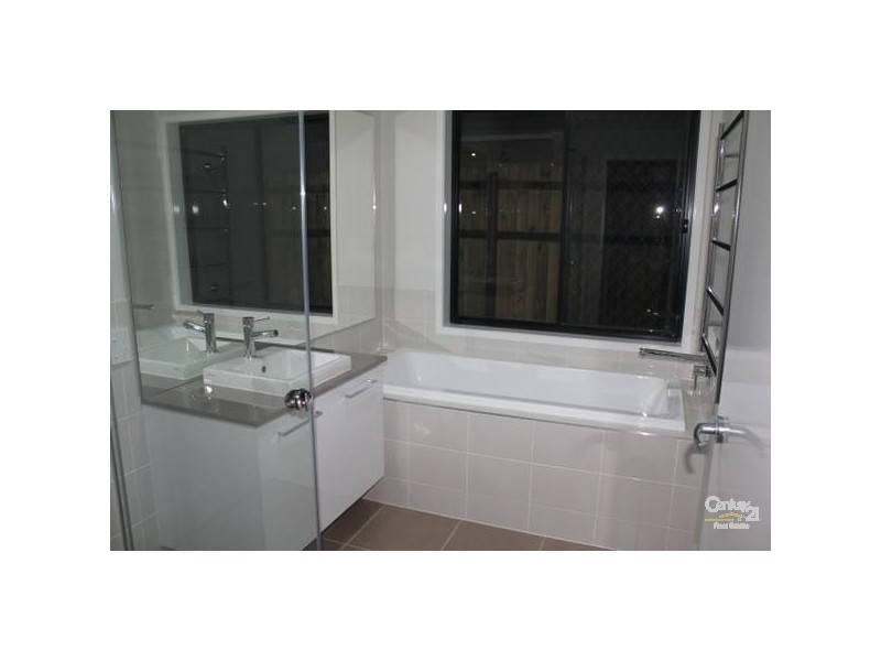 31 Foxwood Circuit, Wakerley QLD 4154