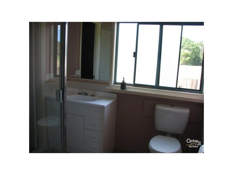 190 Kianawah Road, Wynnum West QLD 4178