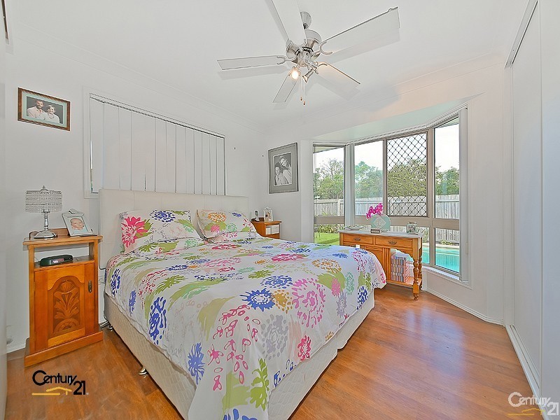 57 Scanlen Crescent, Wynnum West QLD 4178