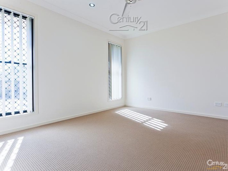 2/1 Lois Place, Redland Bay QLD 4165