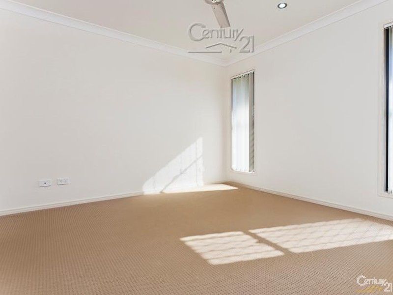 2/1 Lois Place, Redland Bay QLD 4165