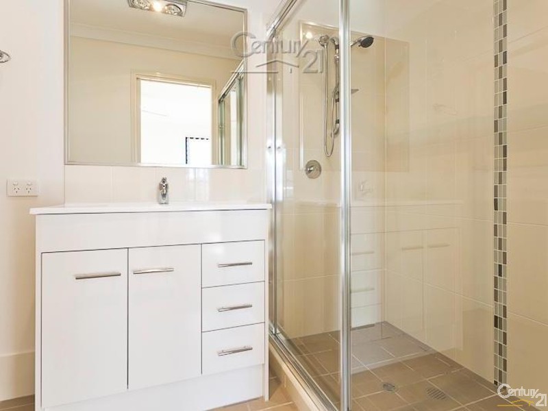 1/1 Lois Place, Redland Bay QLD 4165