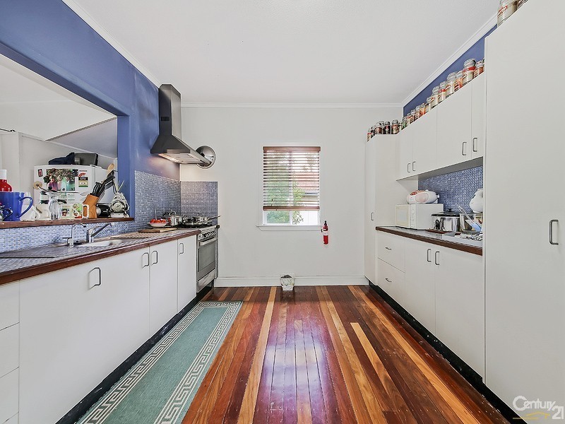 62 Barrinia Street, Manly QLD 4179