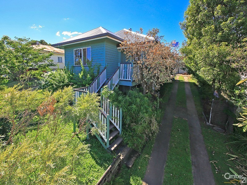 62 Barrinia Street, Manly QLD 4179