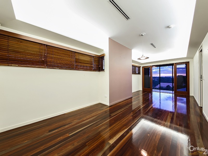 16 Summit Place, Wynnum West QLD 4178