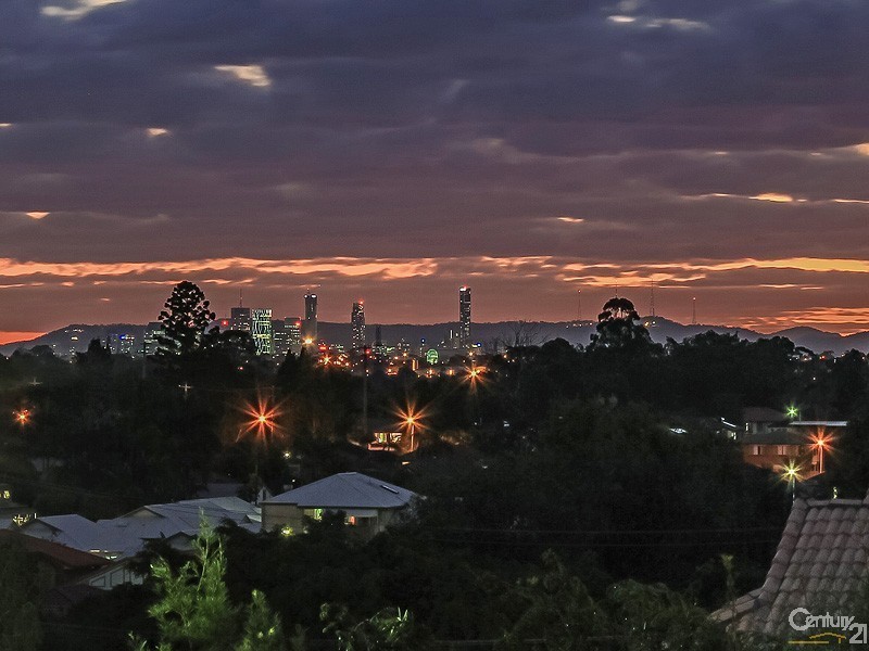 16 Summit Place, Wynnum West QLD 4178