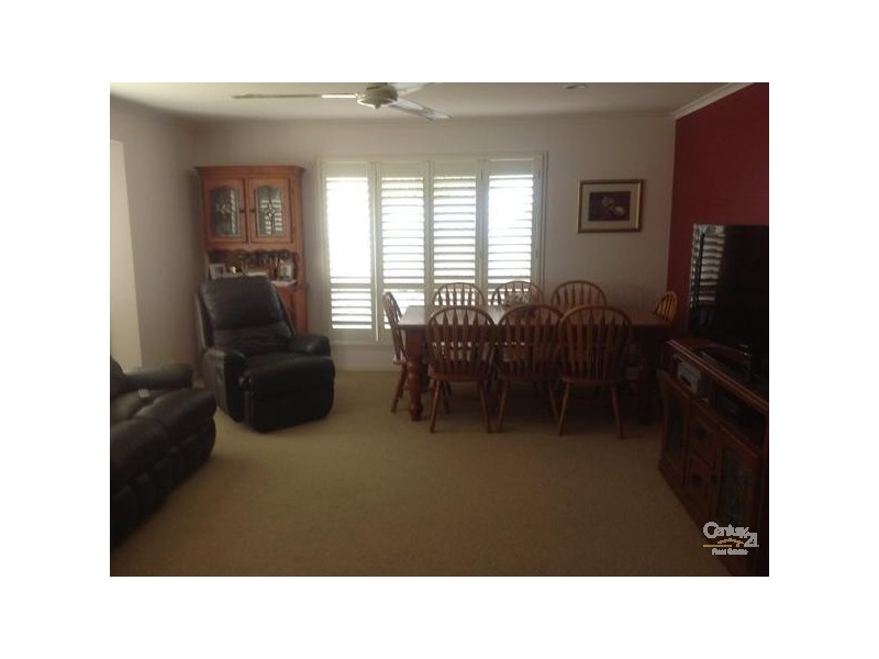 109 Talwong Street, Manly West QLD 4179