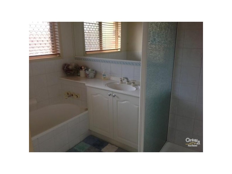 109 Talwong Street, Manly West QLD 4179