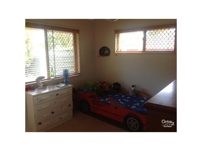 109 Talwong Street, Manly West QLD 4179