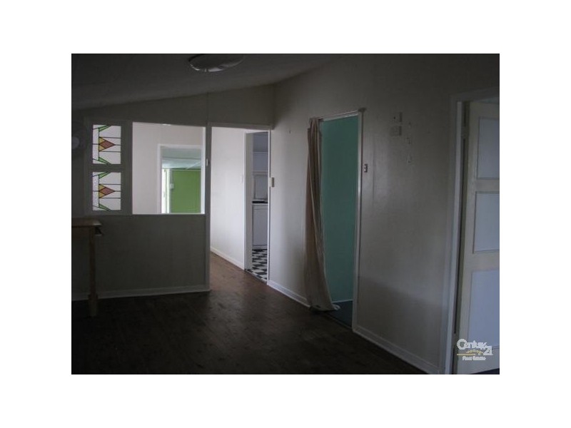 100 West Avenue, Wynnum QLD 4178