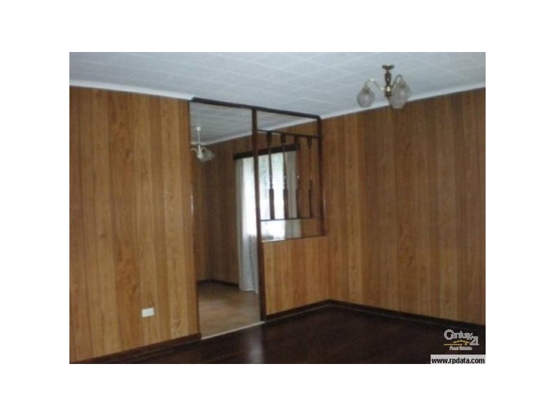 21 Hellyer Street, Wynnum QLD 4178