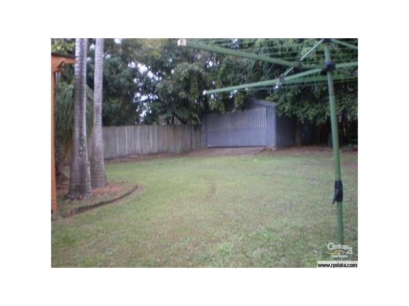 21 Hellyer Street, Wynnum QLD 4178