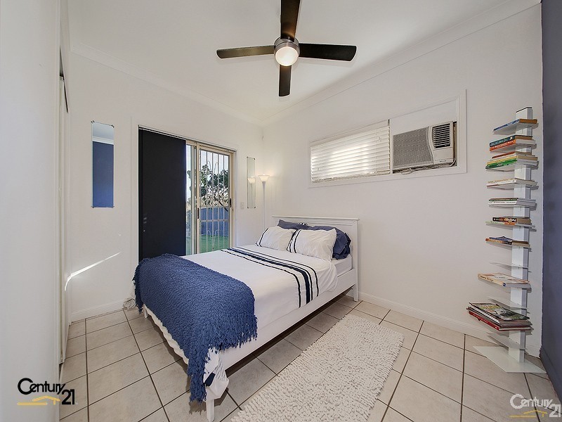 54 Tamaree Avenue, Wynnum QLD 4178