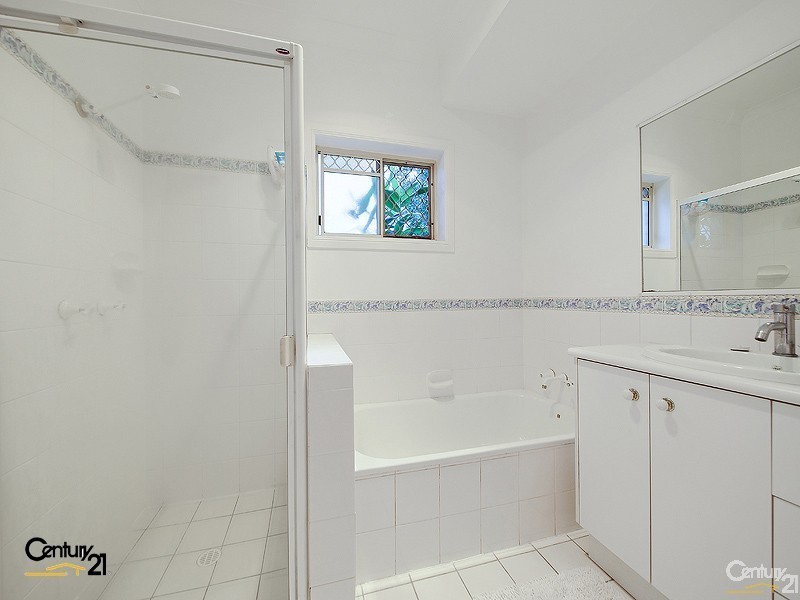 54 Tamaree Avenue, Wynnum QLD 4178