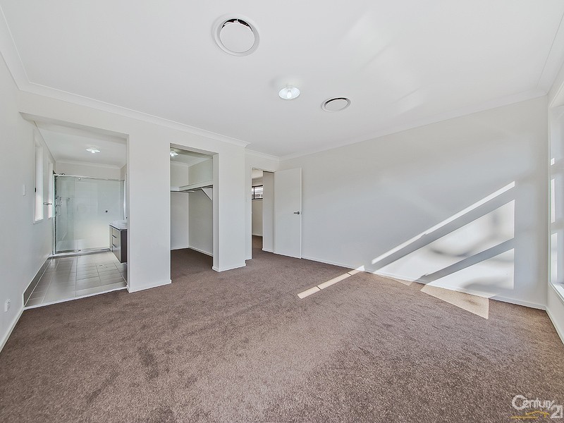 64 Kamarin Street, Manly West QLD 4179