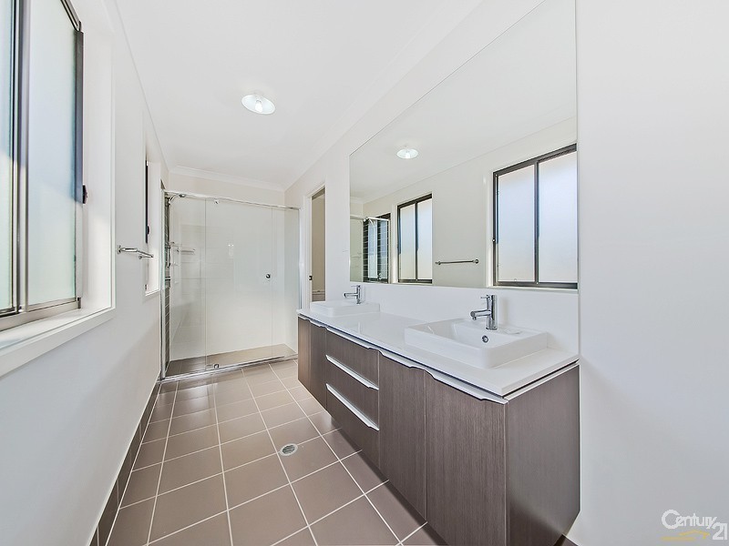 64 Kamarin Street, Manly West QLD 4179