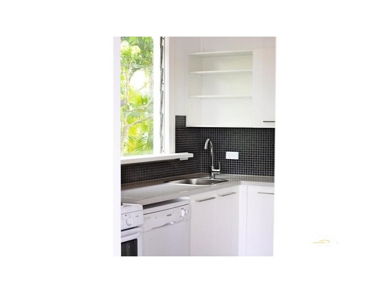 110 Oceana Street, Manly QLD 4179