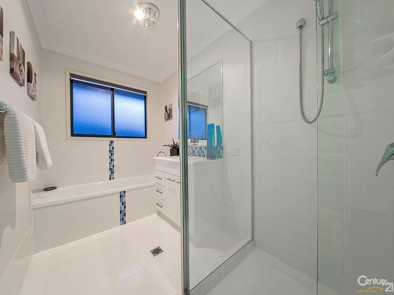 3 Chipping Close, Wakerley QLD 4154