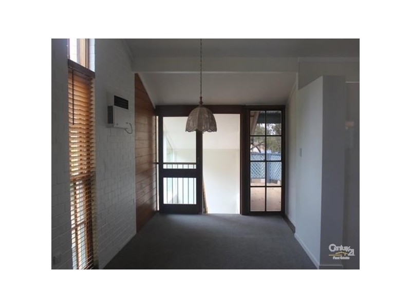 271 Swann Road, St Lucia QLD 4067