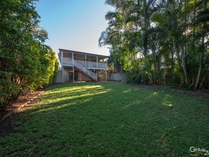 122 Singer Street, Wynnum QLD 4178