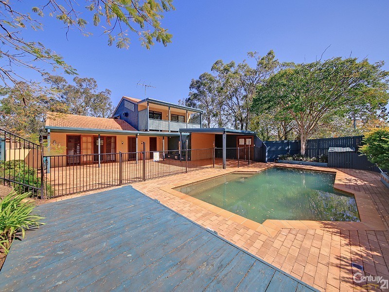 271 Swann Road, St Lucia QLD 4067