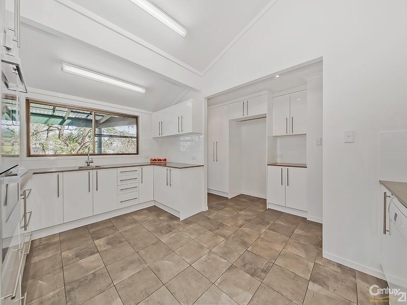 271 Swann Road, St Lucia QLD 4067