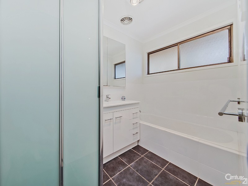 271 Swann Road, St Lucia QLD 4067