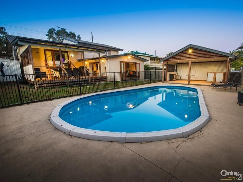 16 Leadale Street, Wynnum West QLD 4178