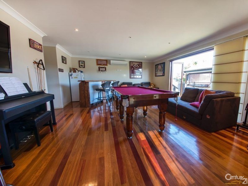 16 Leadale Street, Wynnum West QLD 4178