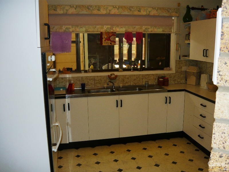 5 Tarwhine Street, Manly West QLD 4179