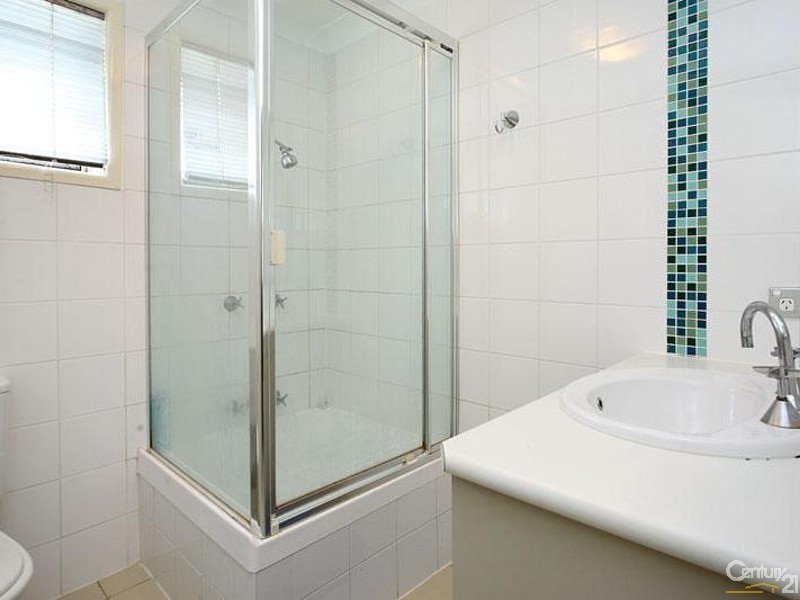 3 of 27 Agnes Street, Wynnum QLD 4178