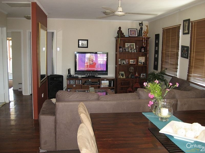 67 Bulgin Avenue, Wynnum West QLD 4178