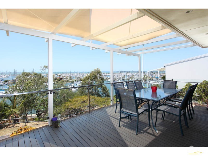 513 Royal Esplanade, Manly QLD 4179