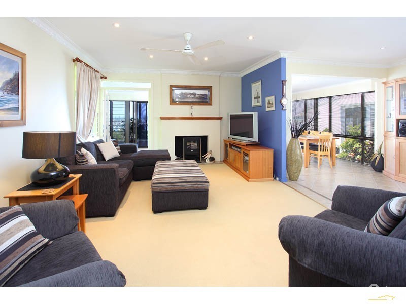 513 Royal Esplanade, Manly QLD 4179