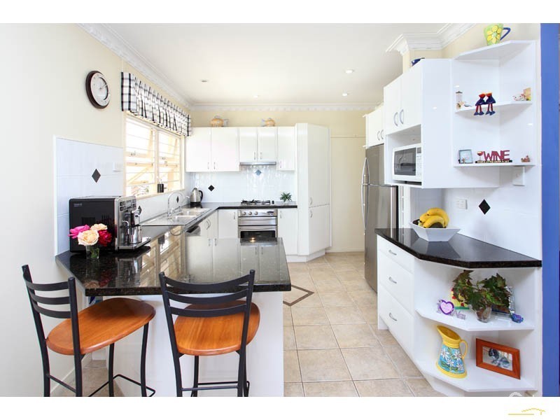 513 Royal Esplanade, Manly QLD 4179