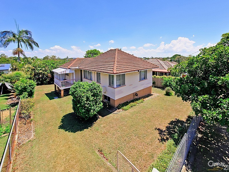 18 Hartland Street, Manly West QLD 4179