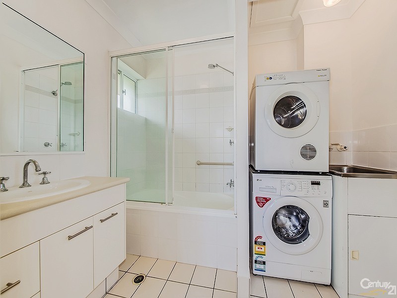 6/65 Akonna Street, Wynnum QLD 4178