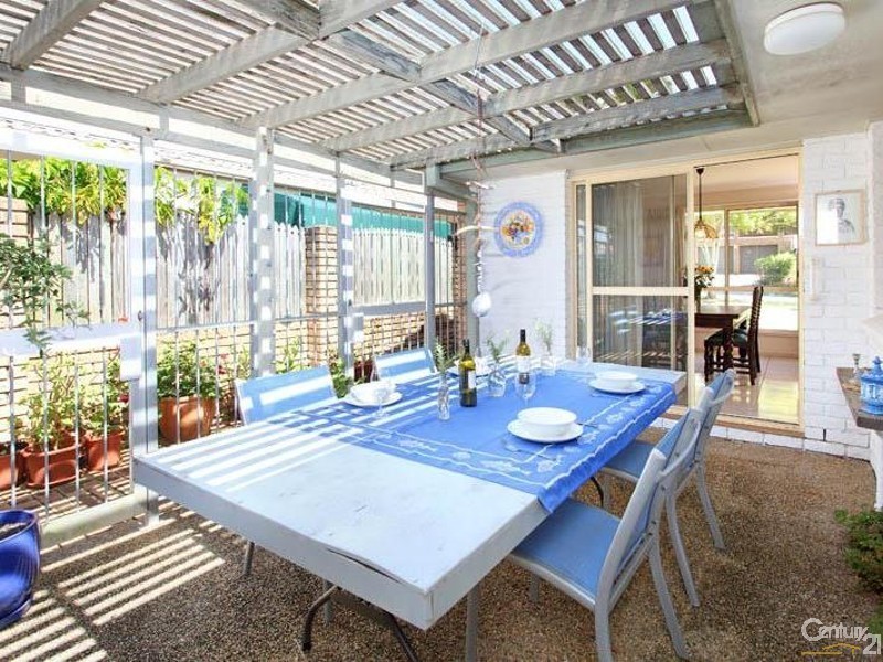 27 Teraglin Street, Manly West QLD 4179