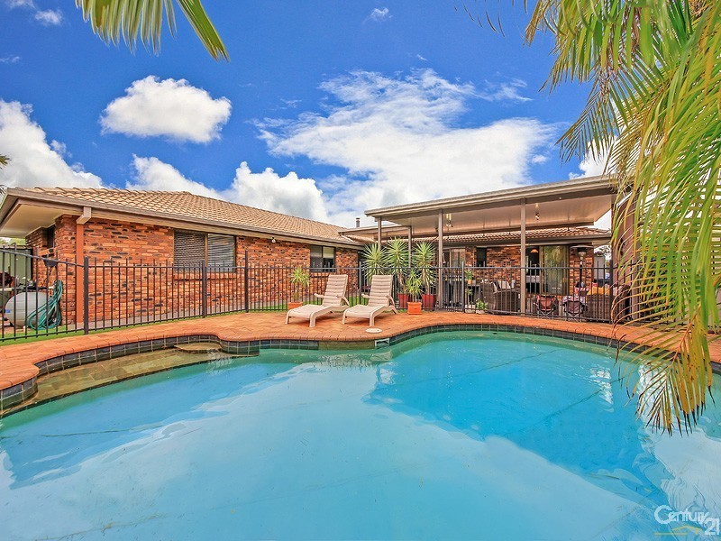 40 Scanlen Crescent, Wynnum West QLD 4178